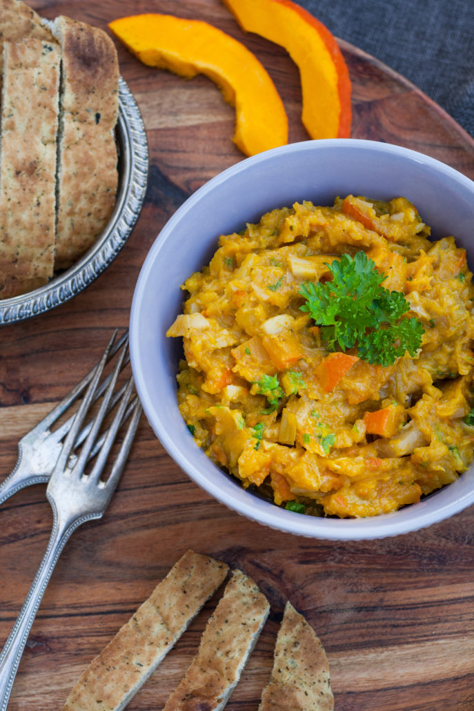 Indian pumpkin dip with Naan bread garlic and cilantro – Mestemacher