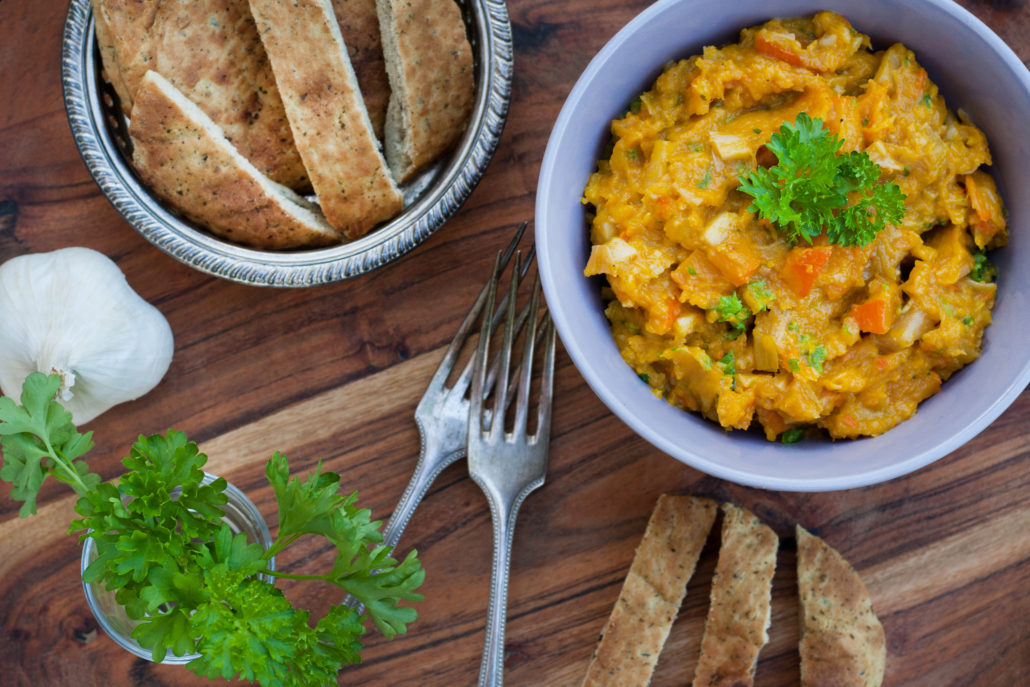 Indian pumpkin dip with Naan bread garlic and cilantro – Mestemacher