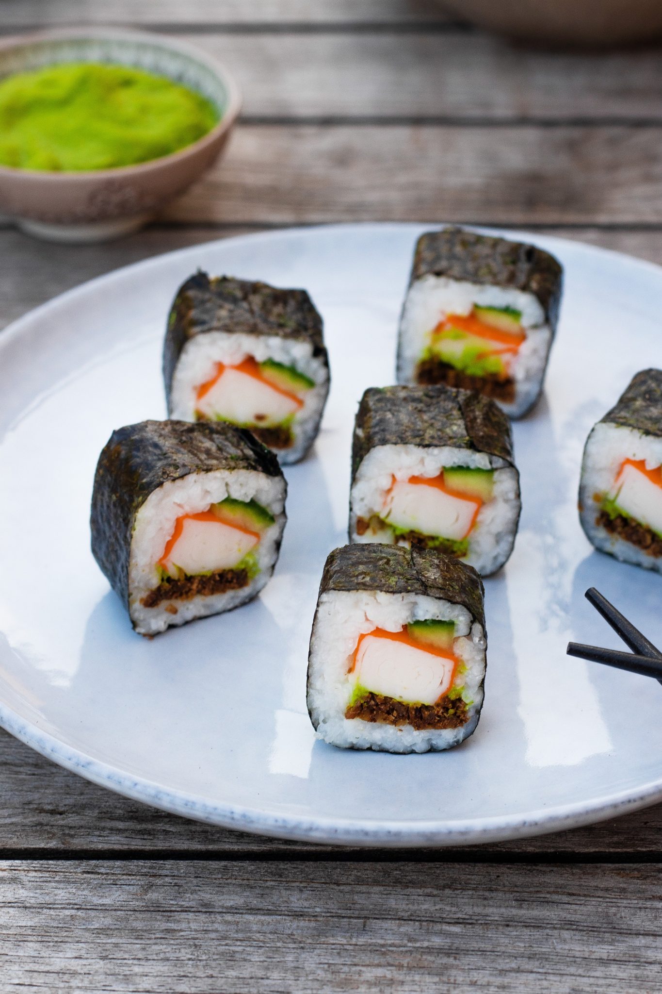 Sushi with surimi, wasabi and pumpernickel – Mestemacher